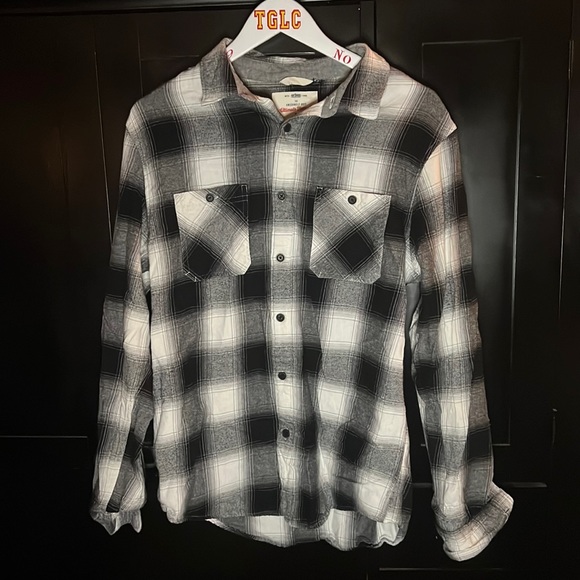 Flannel - Picture 1 of 2